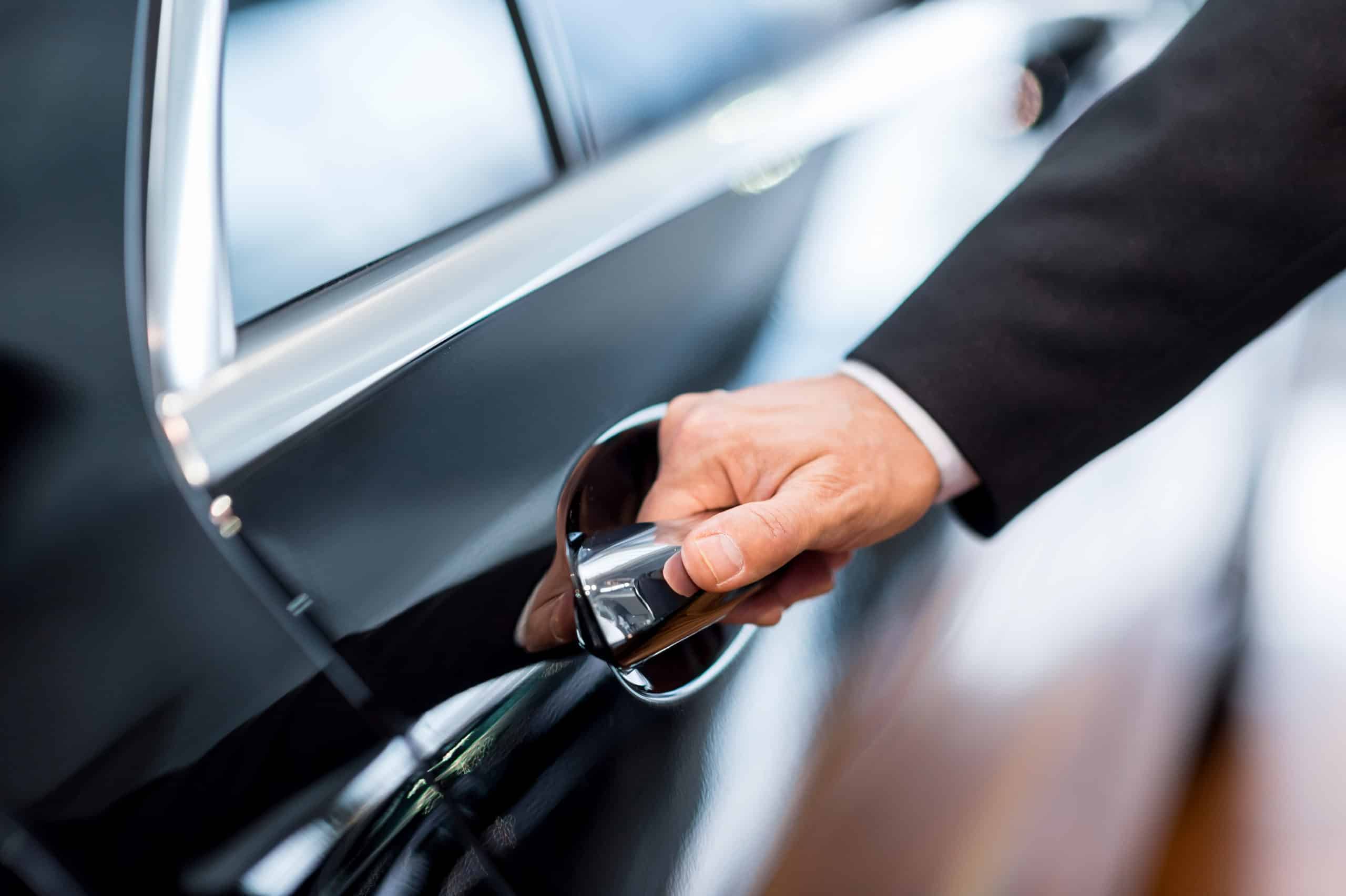5 reasons to order transport from a representative car service